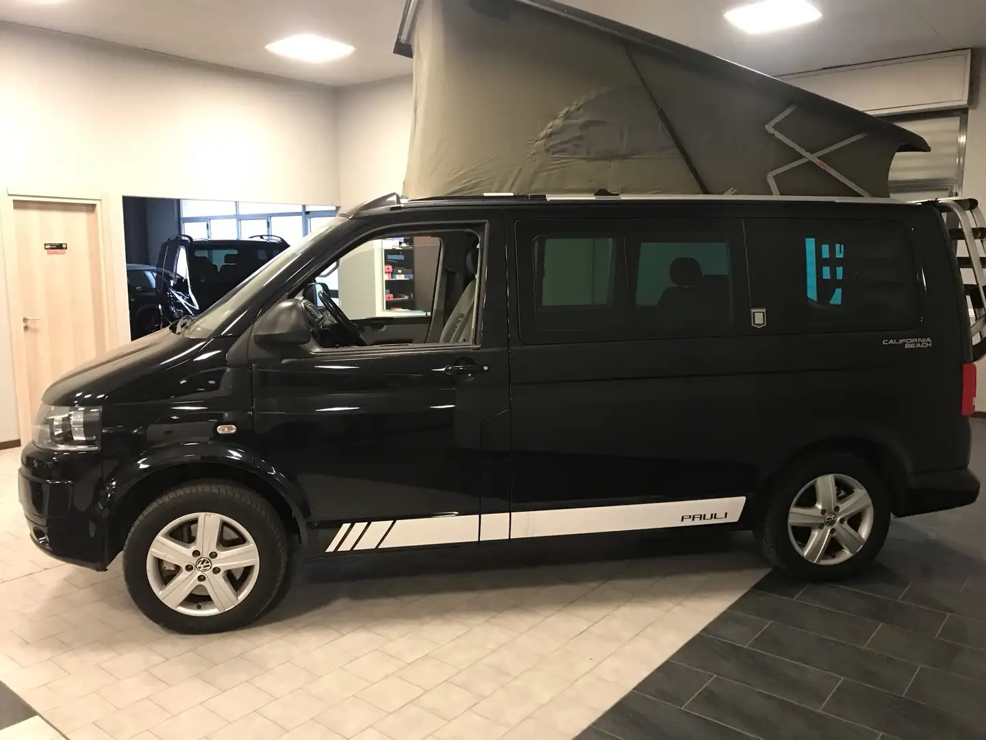 Volkswagen T5 California 2.0 Beach Чорний - 1