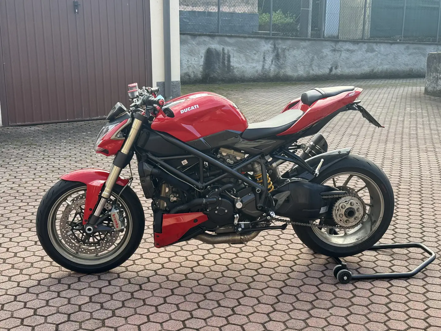 Ducati Streetfighter - 2