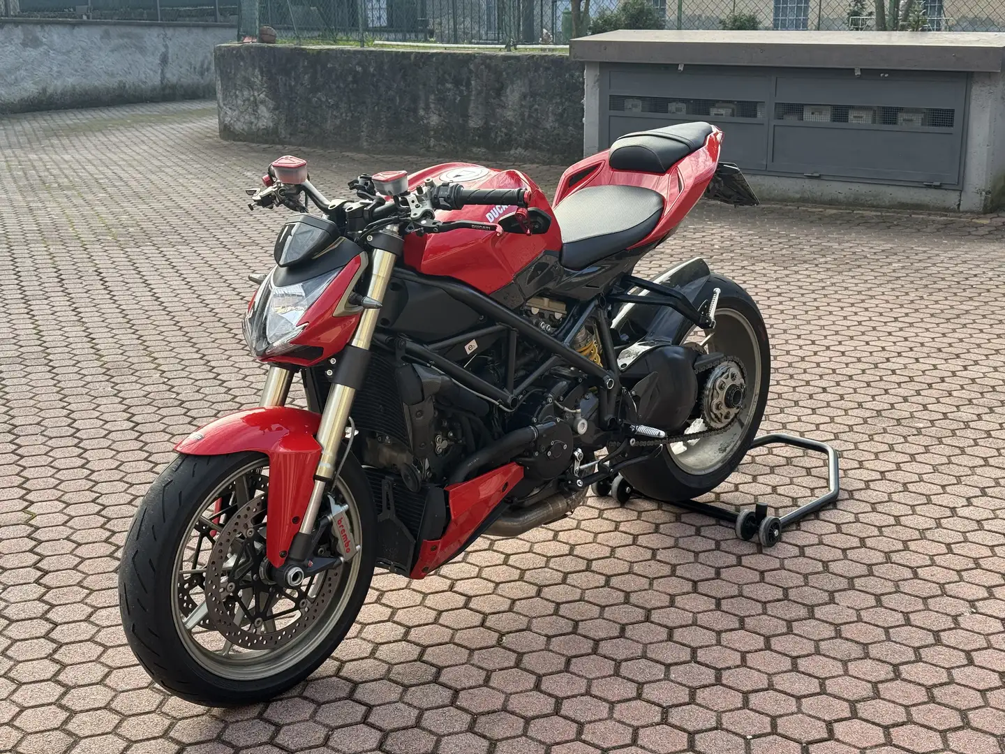 Ducati Streetfighter - 1