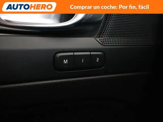 Volvo XC40 view 30
