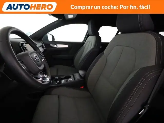 Volvo XC40 view 11