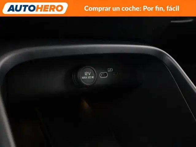Volvo XC40 view 27