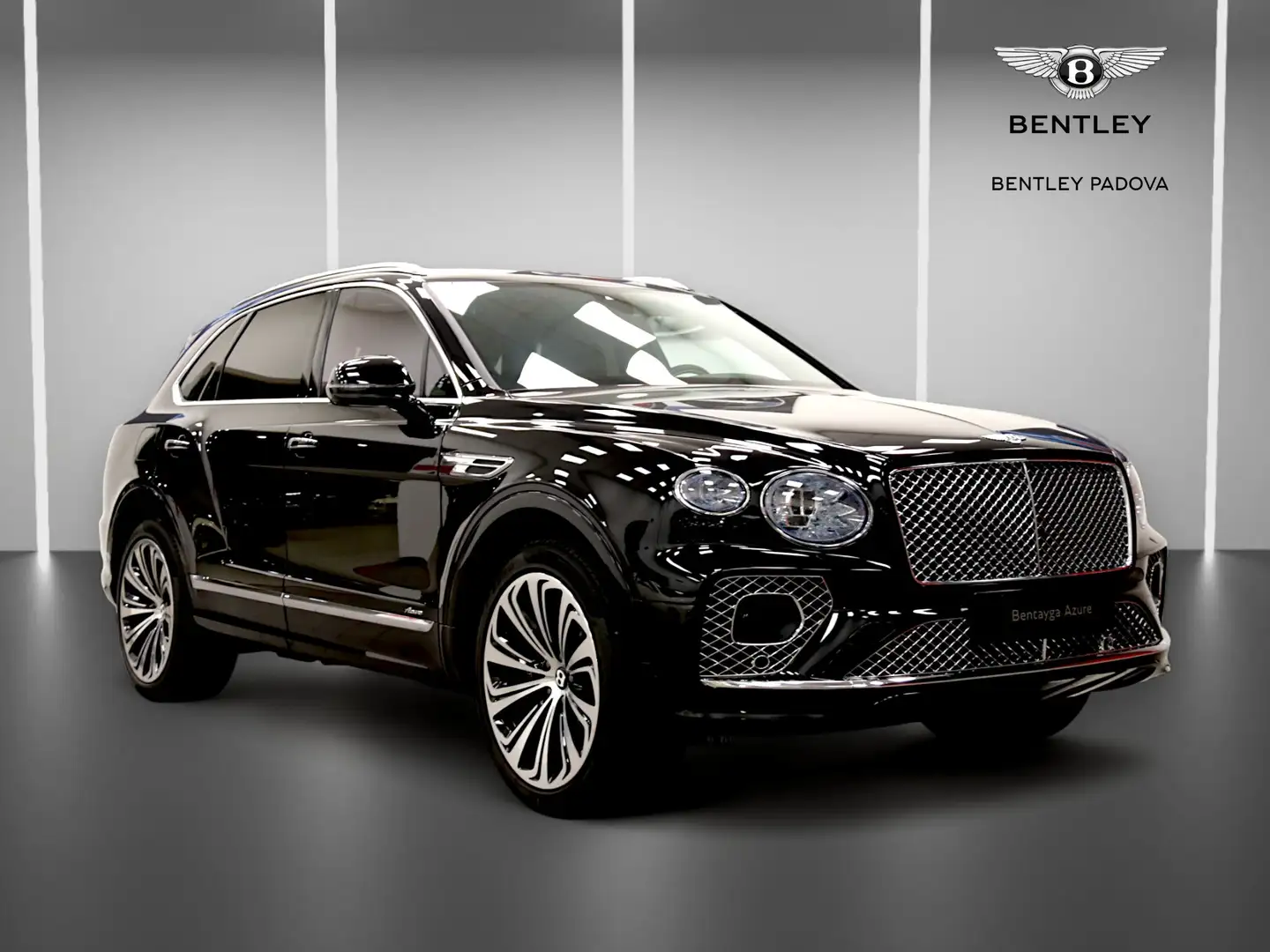 Bentley Bentayga 4.0 V8 Azure auto MY2023 Fekete - 1