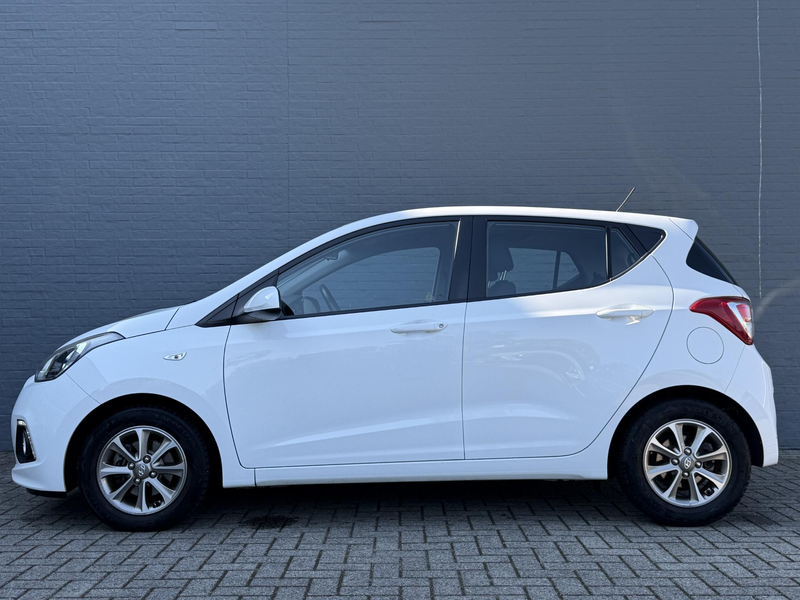 Hyundai i10 1.0i i-Motion Premium All Season Banden | Cruise C — photo 9