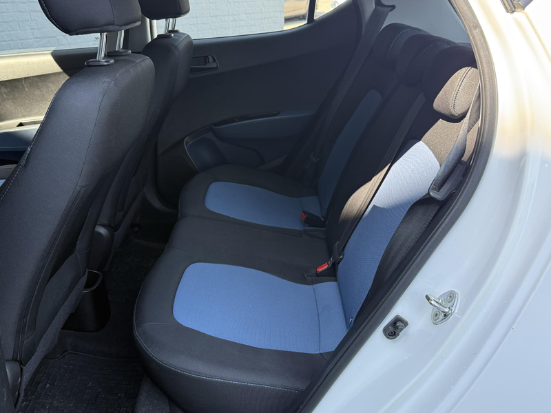 Hyundai i10 1.0i i-Motion Premium All Season Banden | Cruise C — photo 15