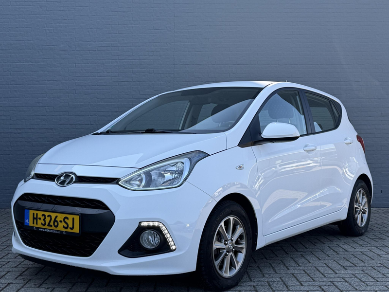 Hyundai i10 1.0i i-Motion Premium All Season Banden | Cruise C — photo 2