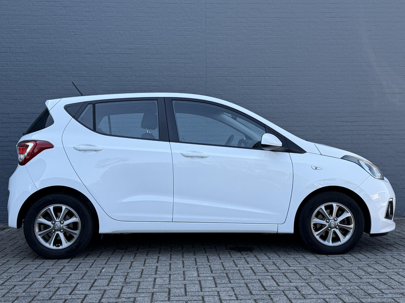 Hyundai i10 1.0i i-Motion Premium All Season Banden | Cruise C — photo 5