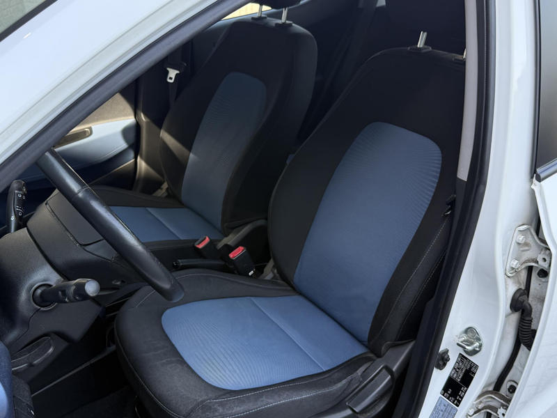 Hyundai i10 1.0i i-Motion Premium All Season Banden | Cruise C — photo 12