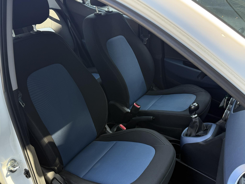 Hyundai i10 1.0i i-Motion Premium All Season Banden | Cruise C — photo 14