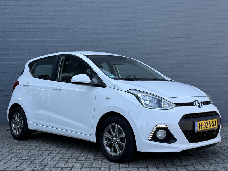 Hyundai i10 1.0i i-Motion Premium All Season Banden | Cruise C — photo 4