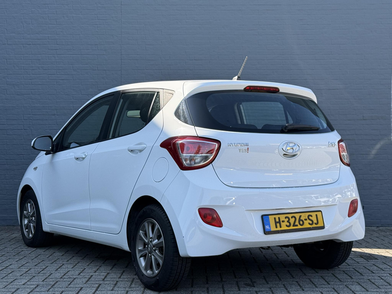 Hyundai i10 1.0i i-Motion Premium All Season Banden | Cruise C — photo 8