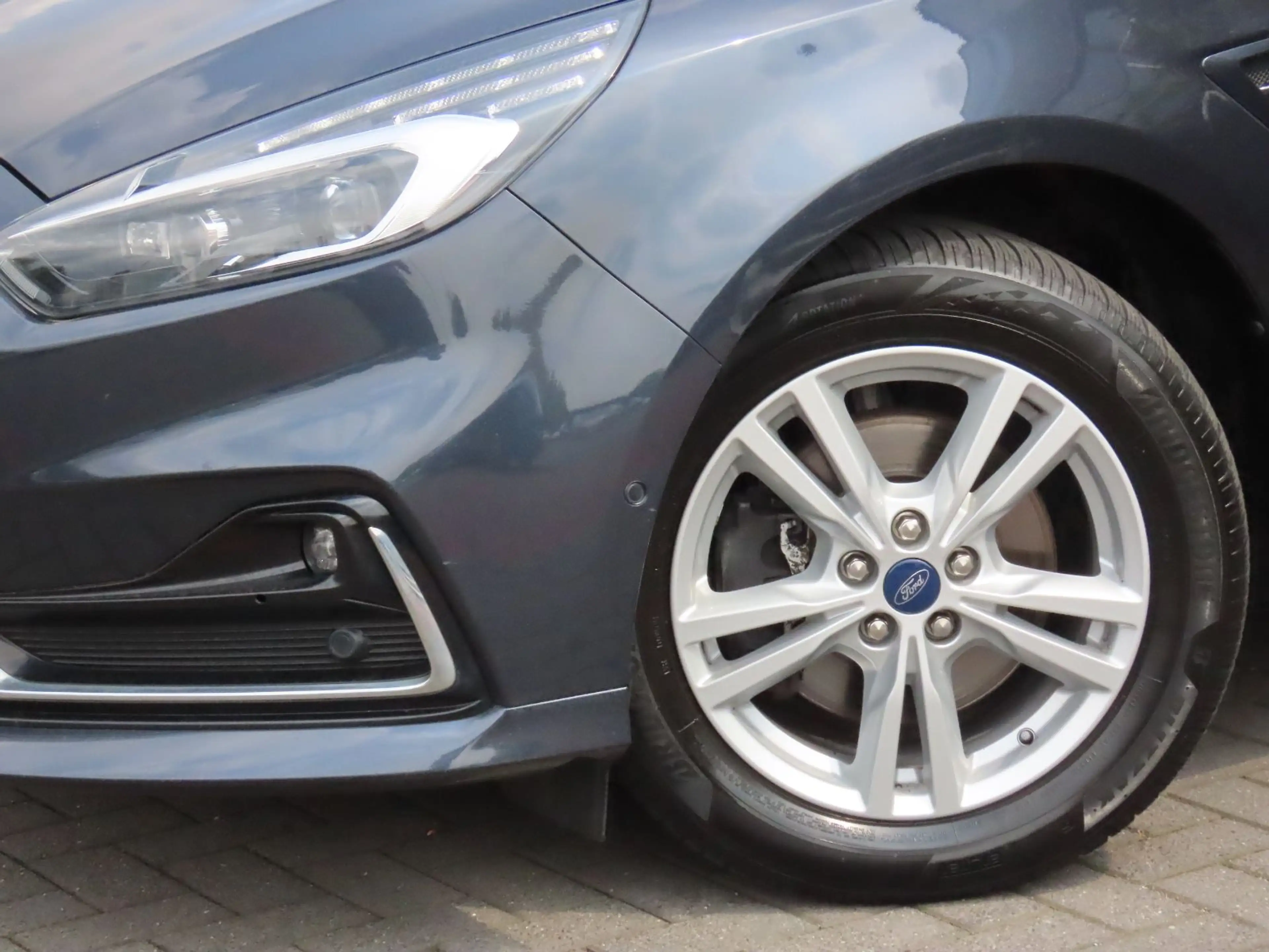 Ford S-Max 2.0 TDCI Leder Sitzheizung Kamera 7 Sitze — photo 6