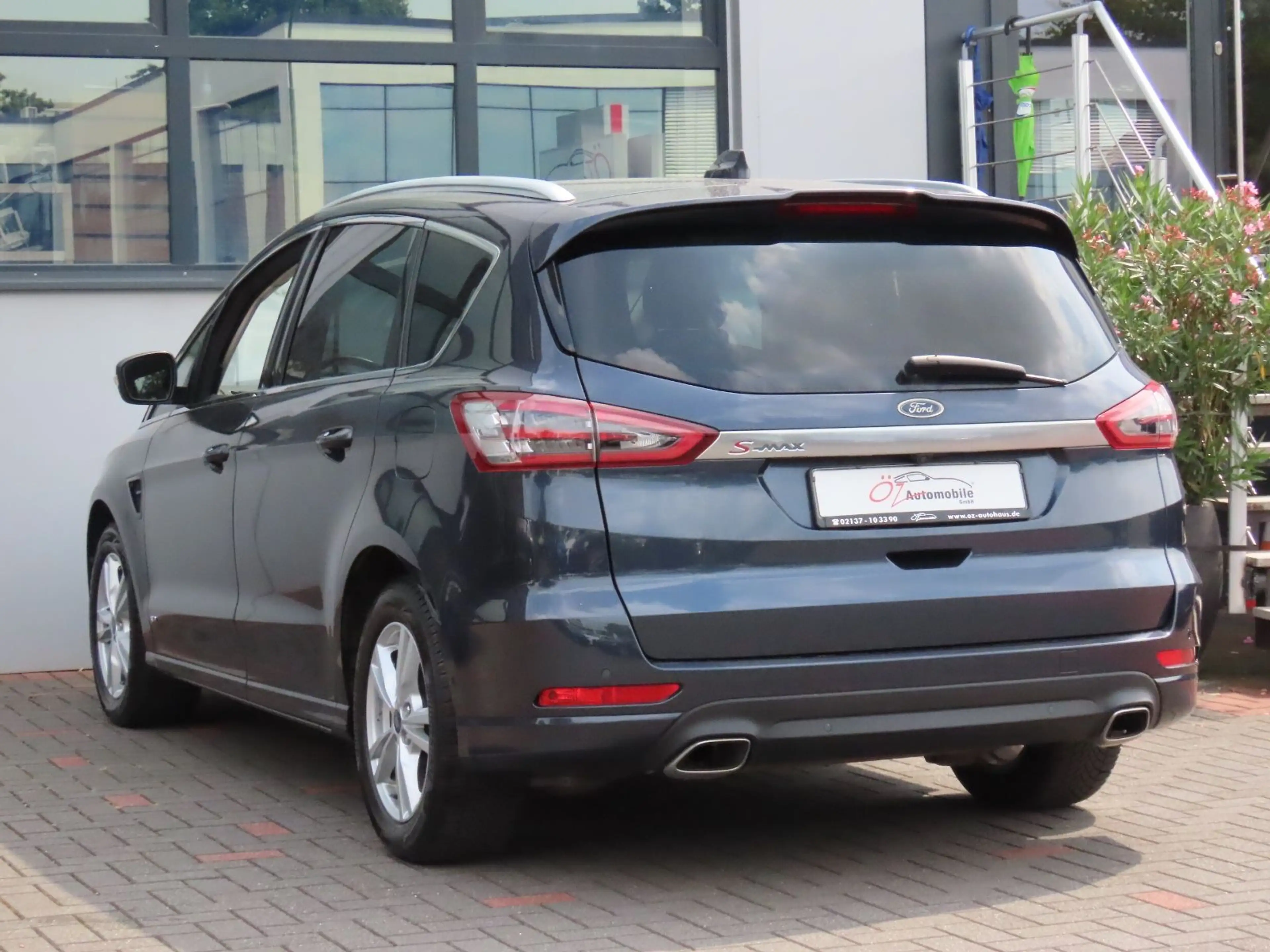 Ford S-Max 2.0 TDCI Leder Sitzheizung Kamera 7 Sitze — photo 13