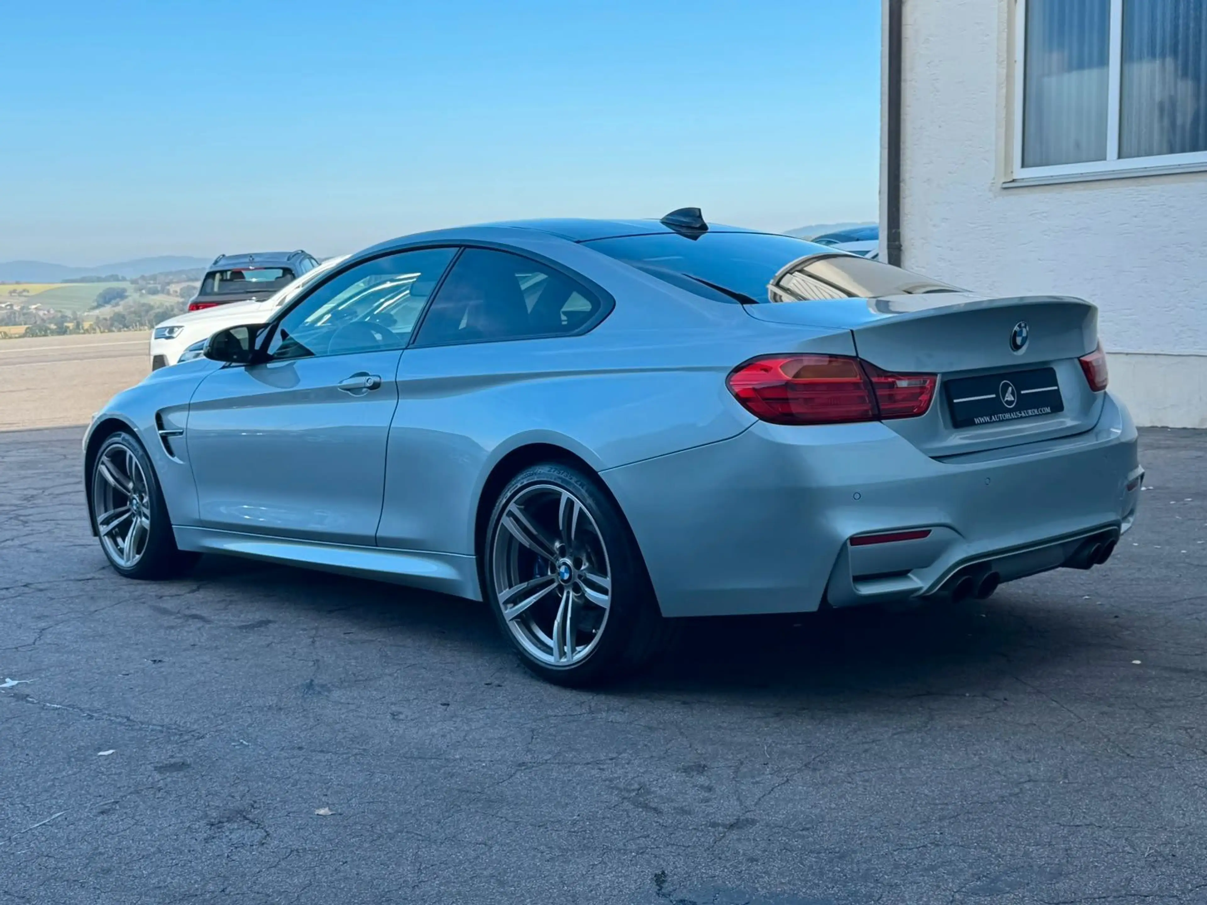 BMW M4 DKG Coupe LED MEMO CARBON NAVI 19" UNFALLFREI — photo 10