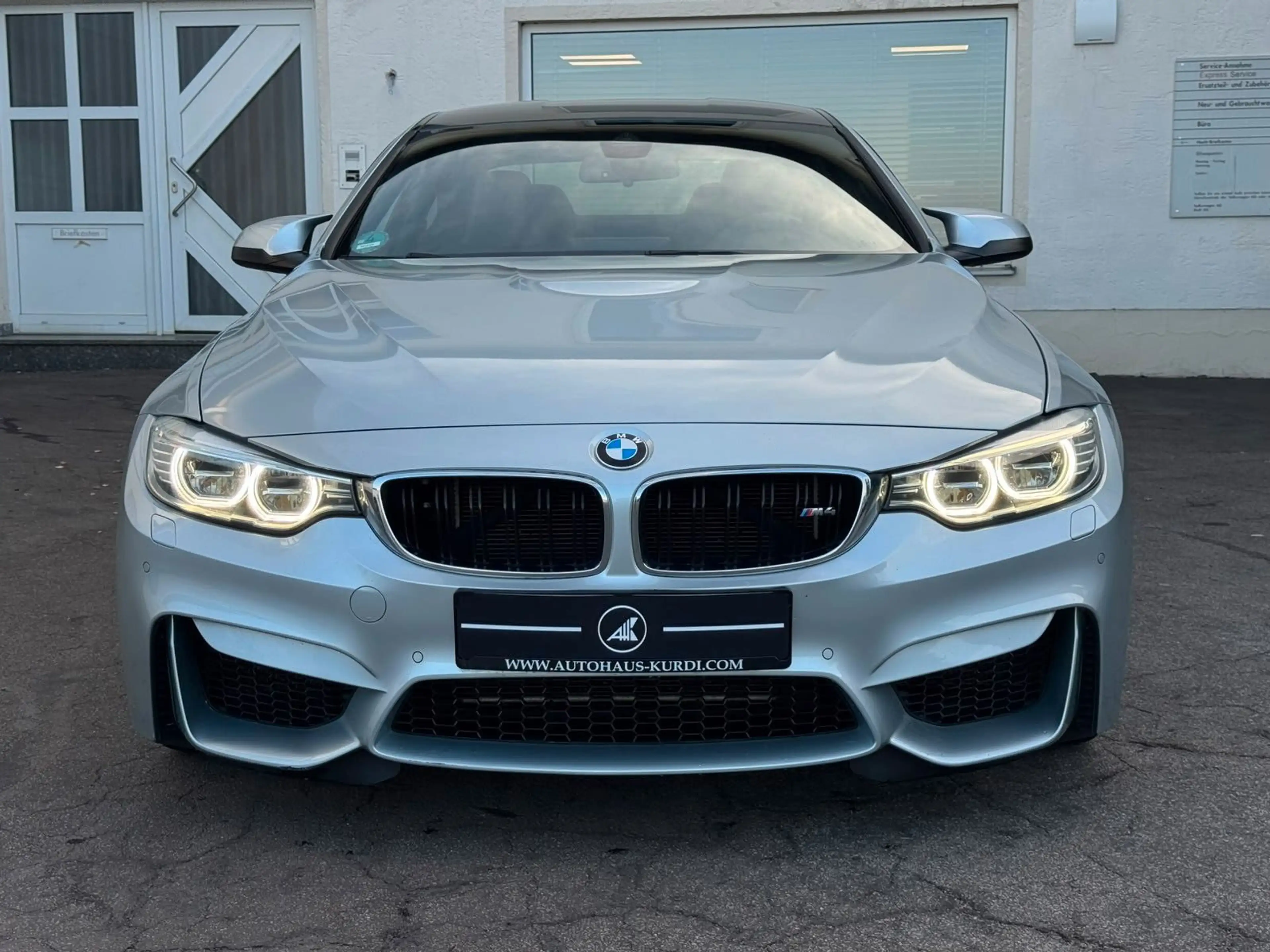 BMW M4 DKG Coupe LED MEMO CARBON NAVI 19" UNFALLFREI — photo 3