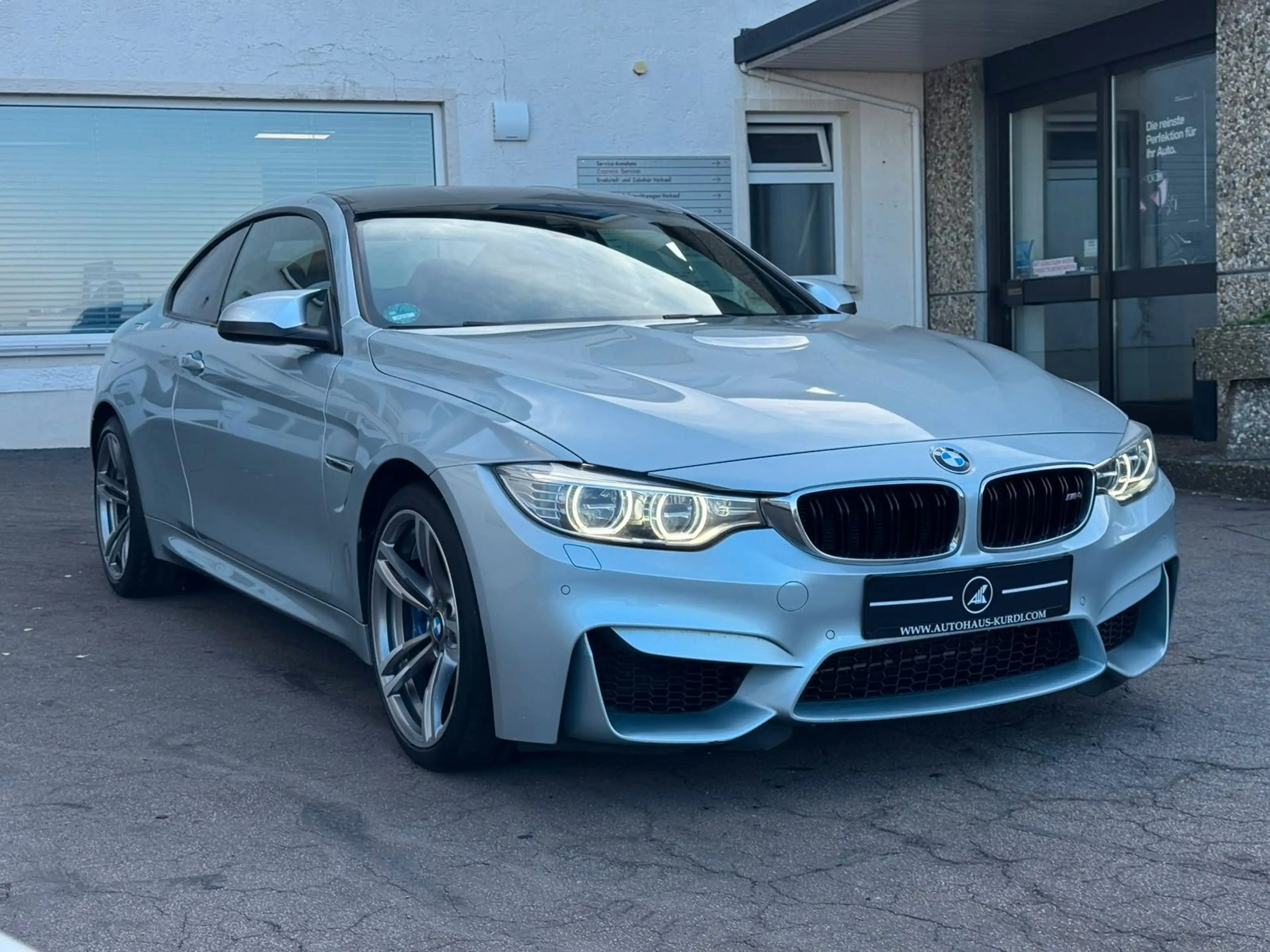 BMW M4 DKG Coupe LED MEMO CARBON NAVI 19" UNFALLFREI — photo 4