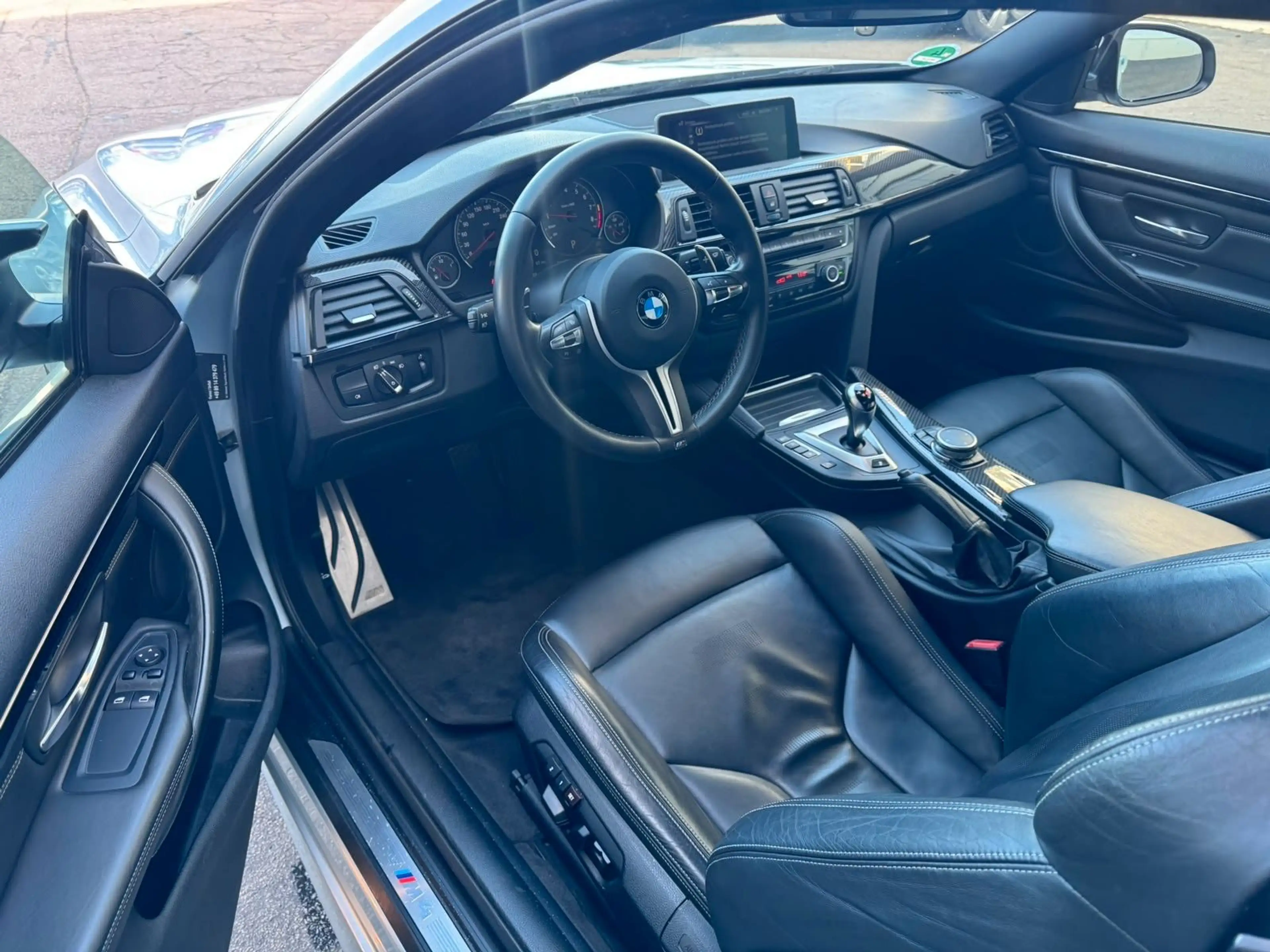 BMW M4 DKG Coupe LED MEMO CARBON NAVI 19" UNFALLFREI — photo 14