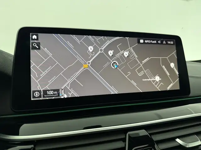 BMW 5 Series view 30