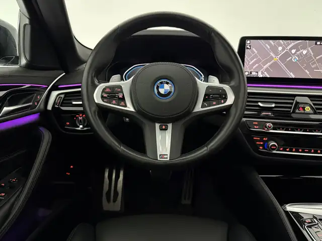 BMW 5 Series view 13