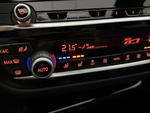 BMW 5 Series view 27