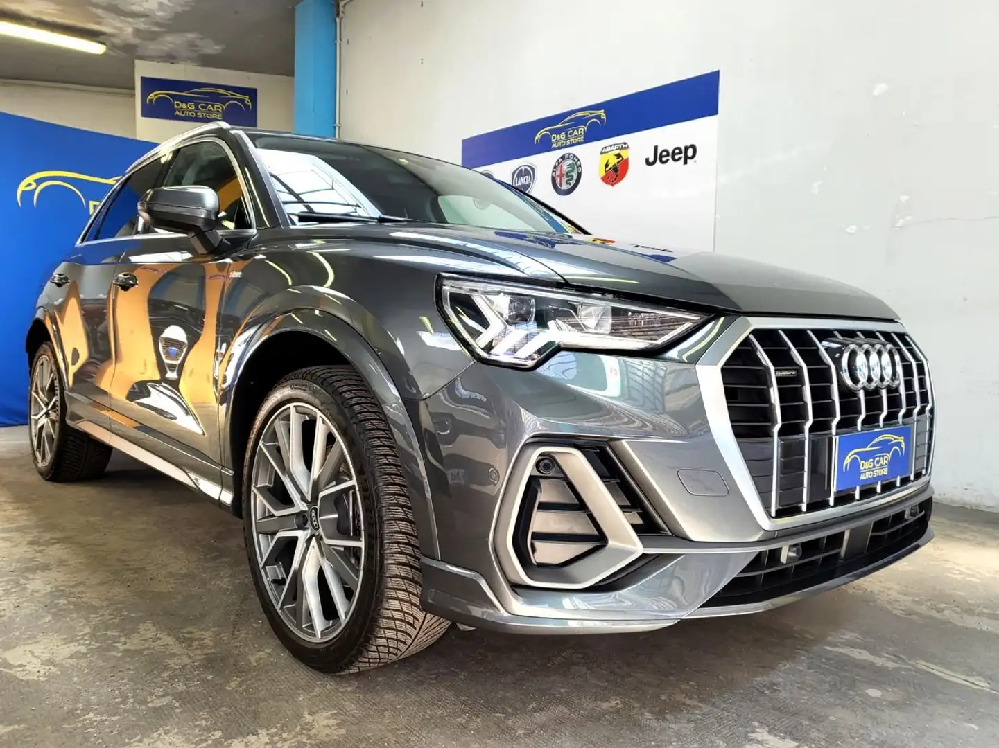 Audi Q3 40 2.0 TDi S Line Quattro 200cv S-Tronic Gris - 1