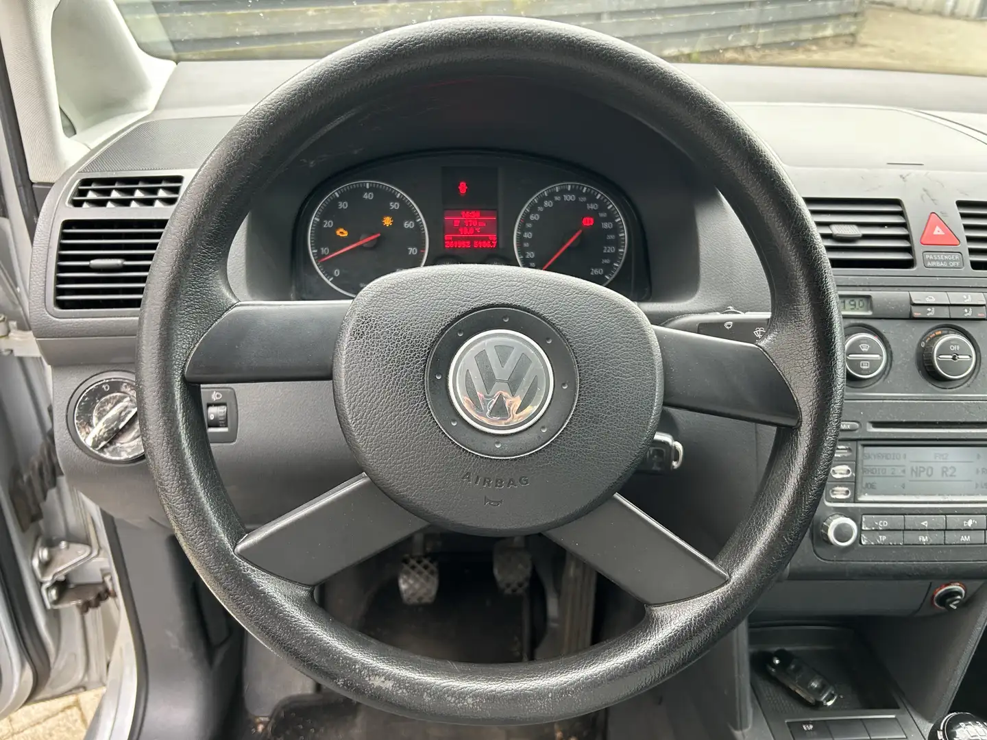Volkswagen Touran 1.6 Business Trekhaak / Cruise / Clima Grau - 2