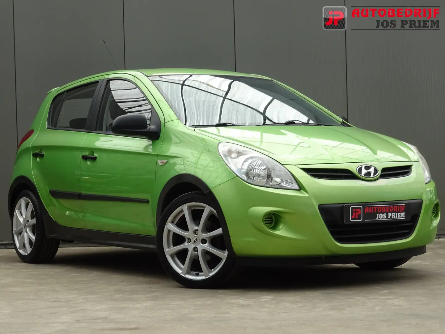 Hyundai i20 1.2i ActiveVersion * VROLIJKE KLEUR !! Groen - 2