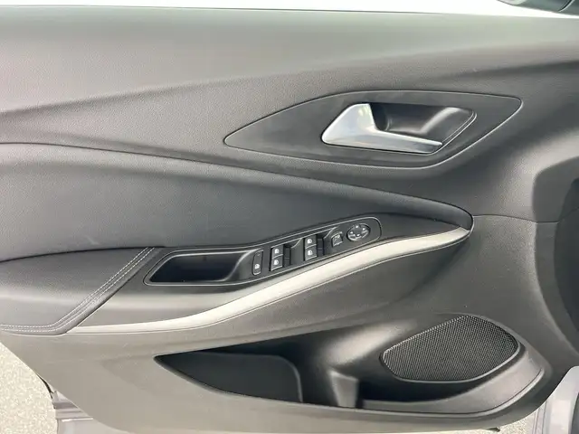 Opel Grandland view 10
