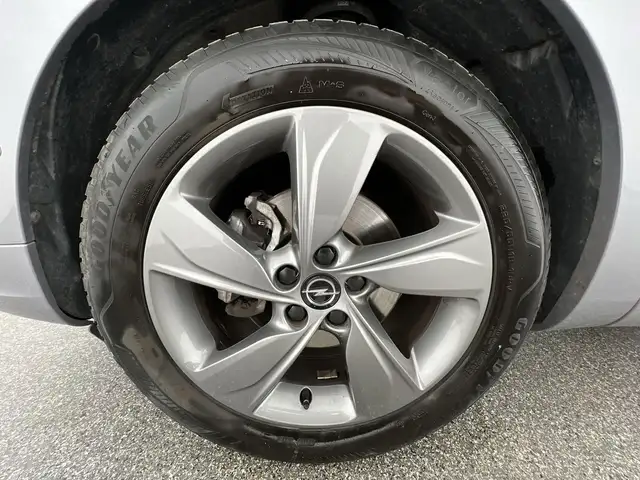 Opel Grandland view 6