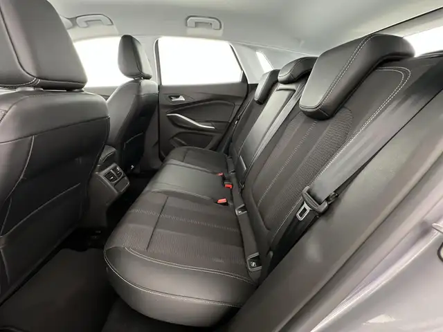 Opel Grandland view 9