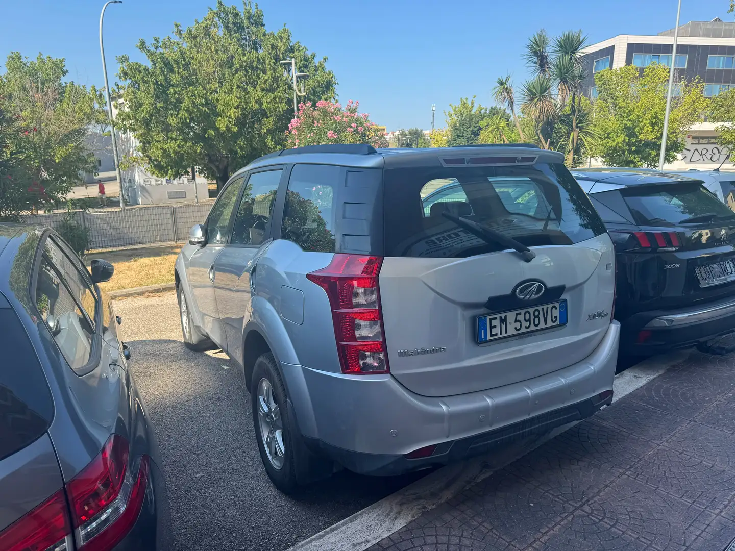 Mahindra XUV500 XUV 500 2.2 16v W8 fwd 7p Argento - 2