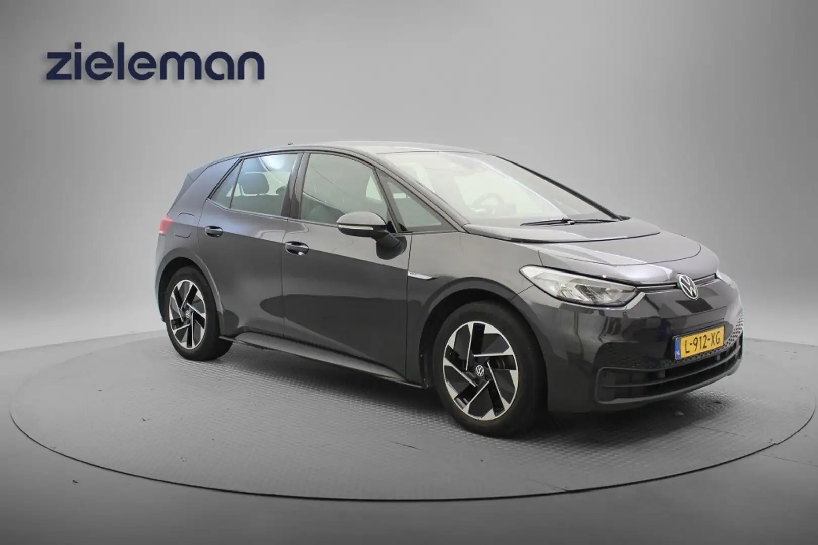 Volkswagen ID.3 Life 58 kWh - Carplay, Navi, Cruise, Stoel/Stuur v Серый - 1