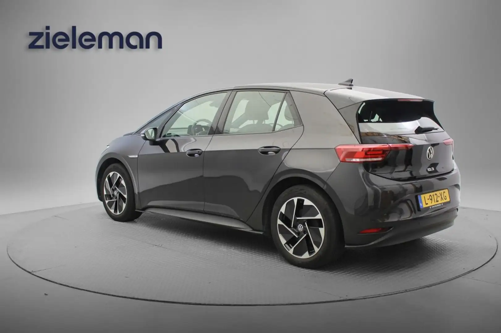 Volkswagen ID.3 Life 58 kWh - Carplay, Navi, Cruise, Stoel/Stuur v Серый - 2