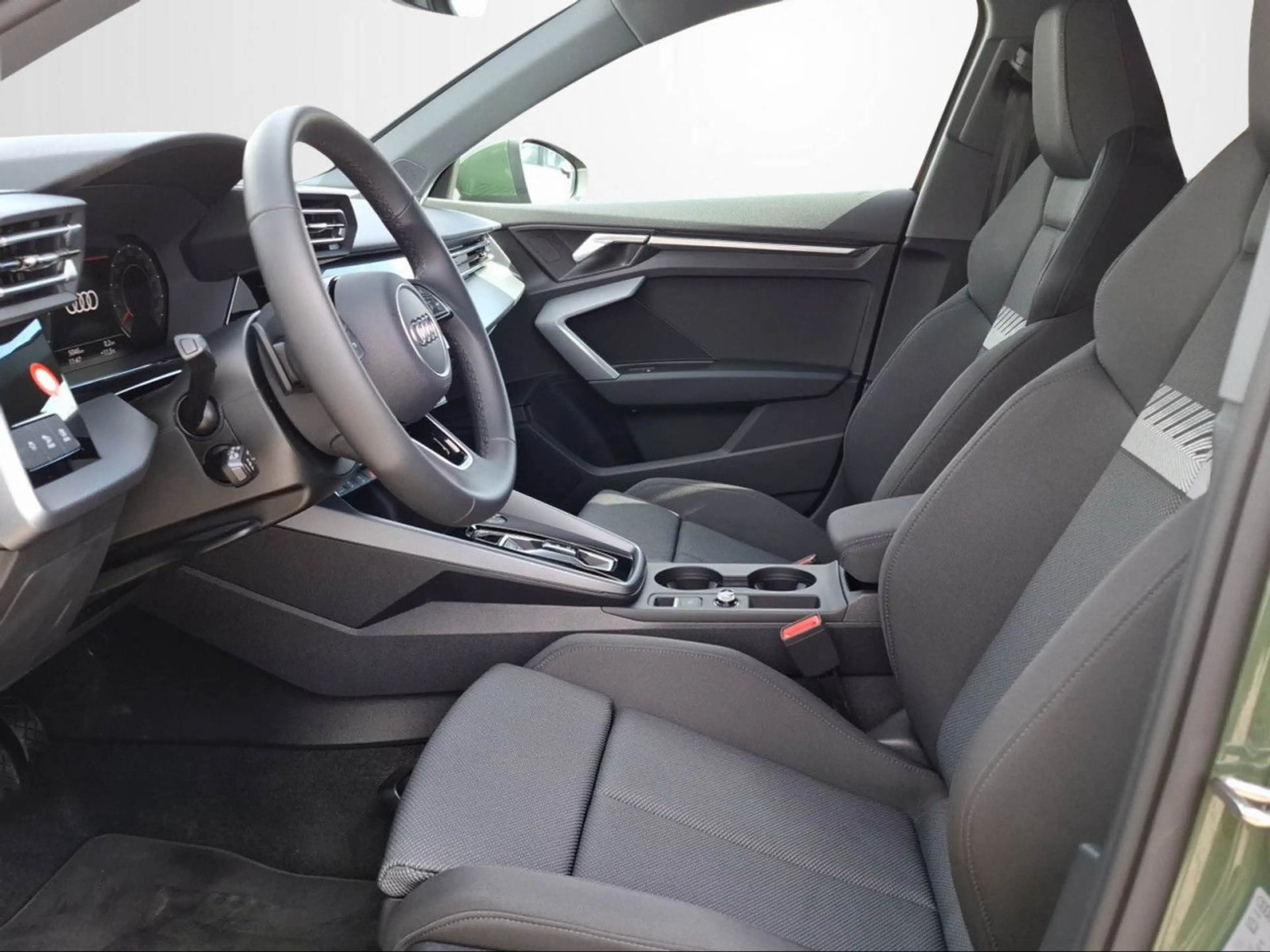 Audi A3 SPORTBACK 30 TFSI ADVANCED S-TRONIC CAM+AZV+LED — photo 8