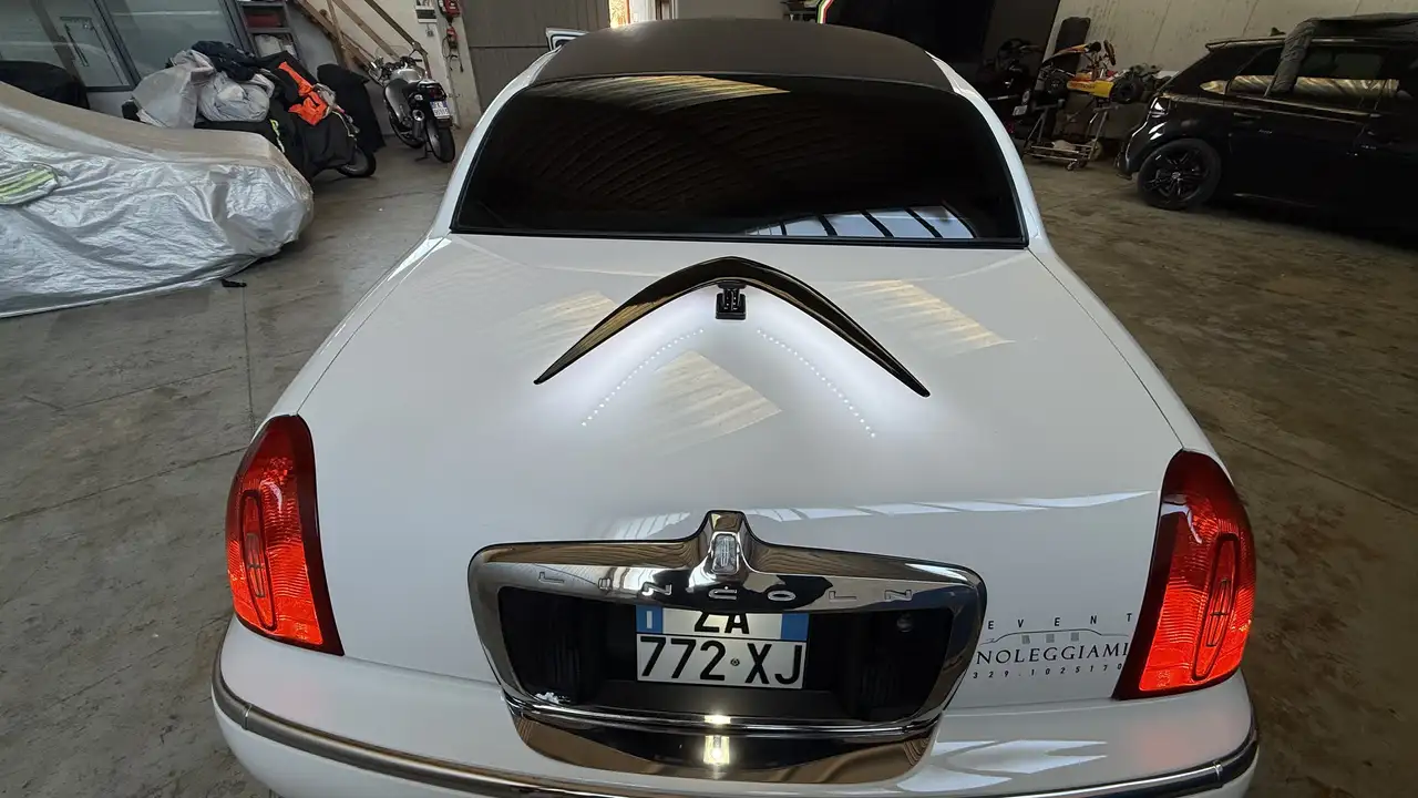 Lincoln Town Car limousine, foto 4