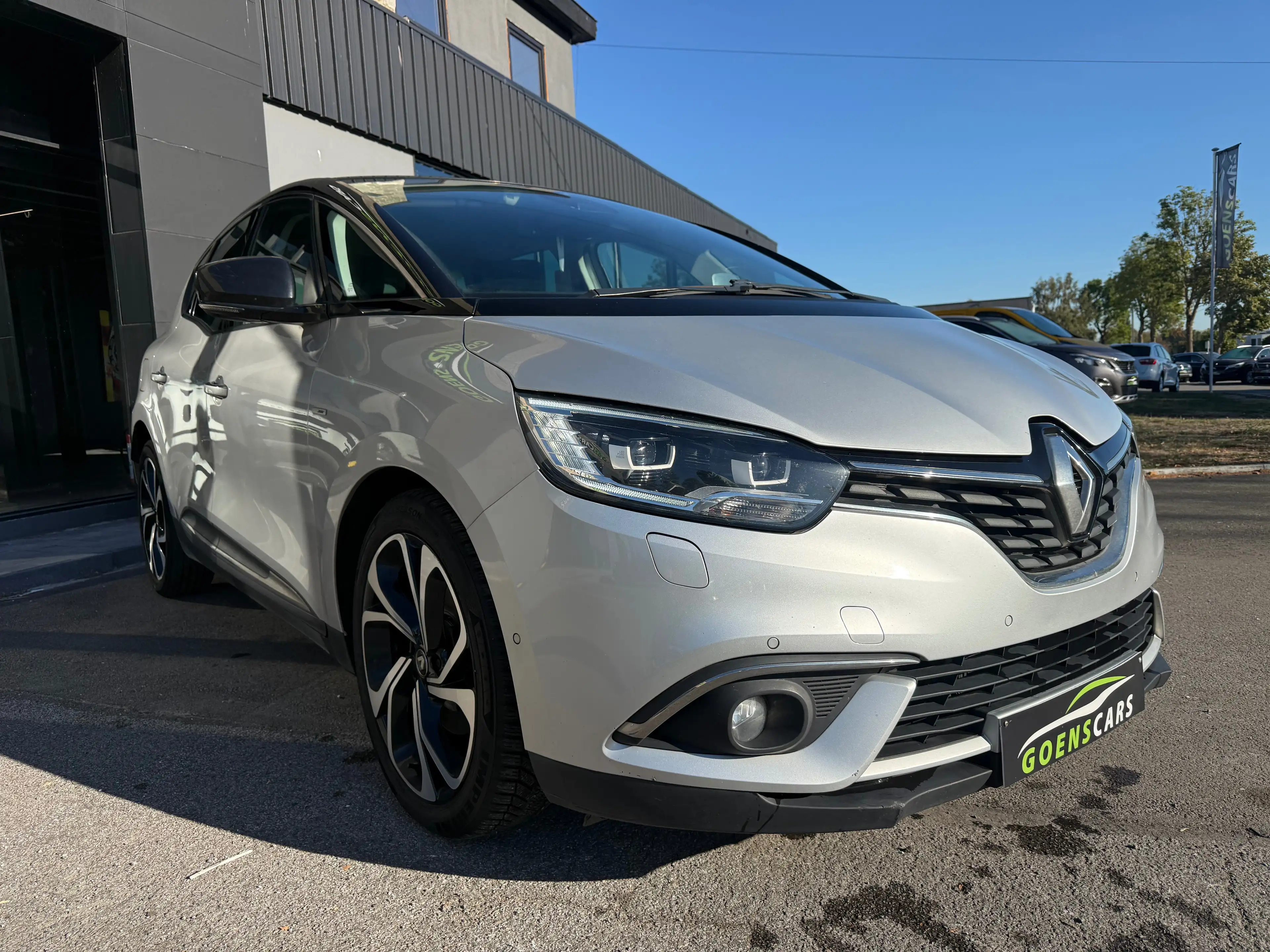 Renault Scenic Scenic 1.5DCi BOÎTE AUTO,BOSE,CLIM,RADARS,CAMÉRA,CRUISE… — photo 3