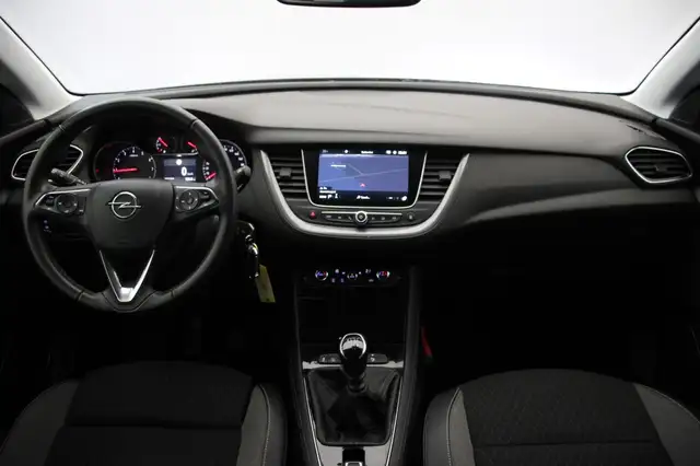 Opel Grandland X view 2