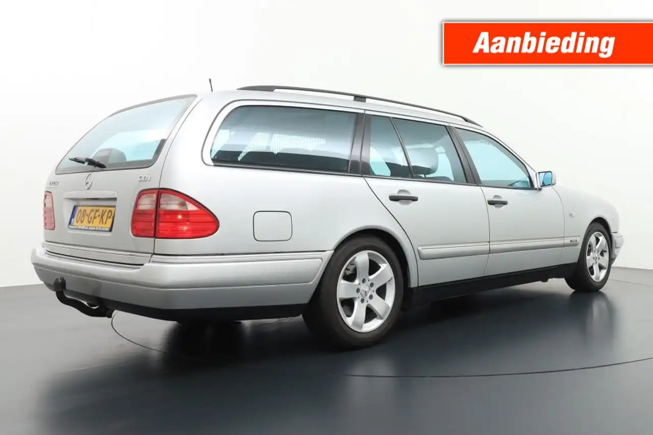 Mercedes-Benz E 220 CDI Avantgarde Stationcar Youngtimer !!, foto 5