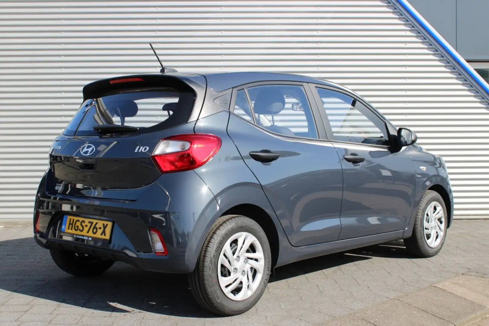 Hyundai i10 1.0 Comfort Gris - 2