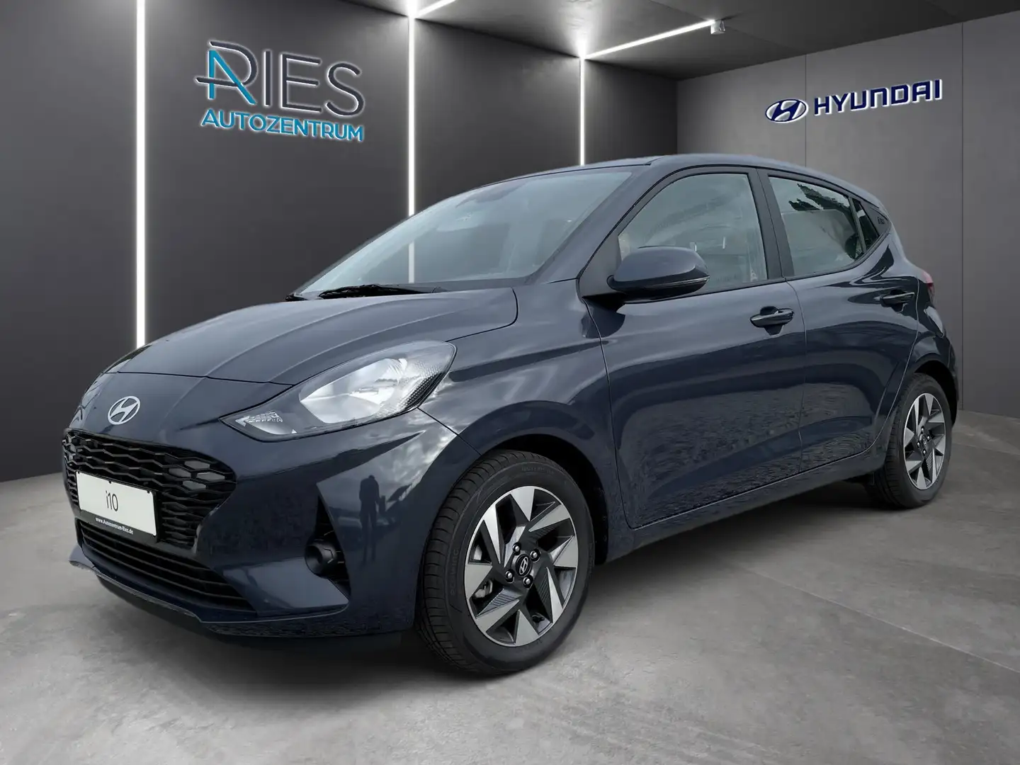 Hyundai i10 1.0 Trend Navi*SHZ*Kam.*PDC*Virtual*AUT*FLA Grau - 2