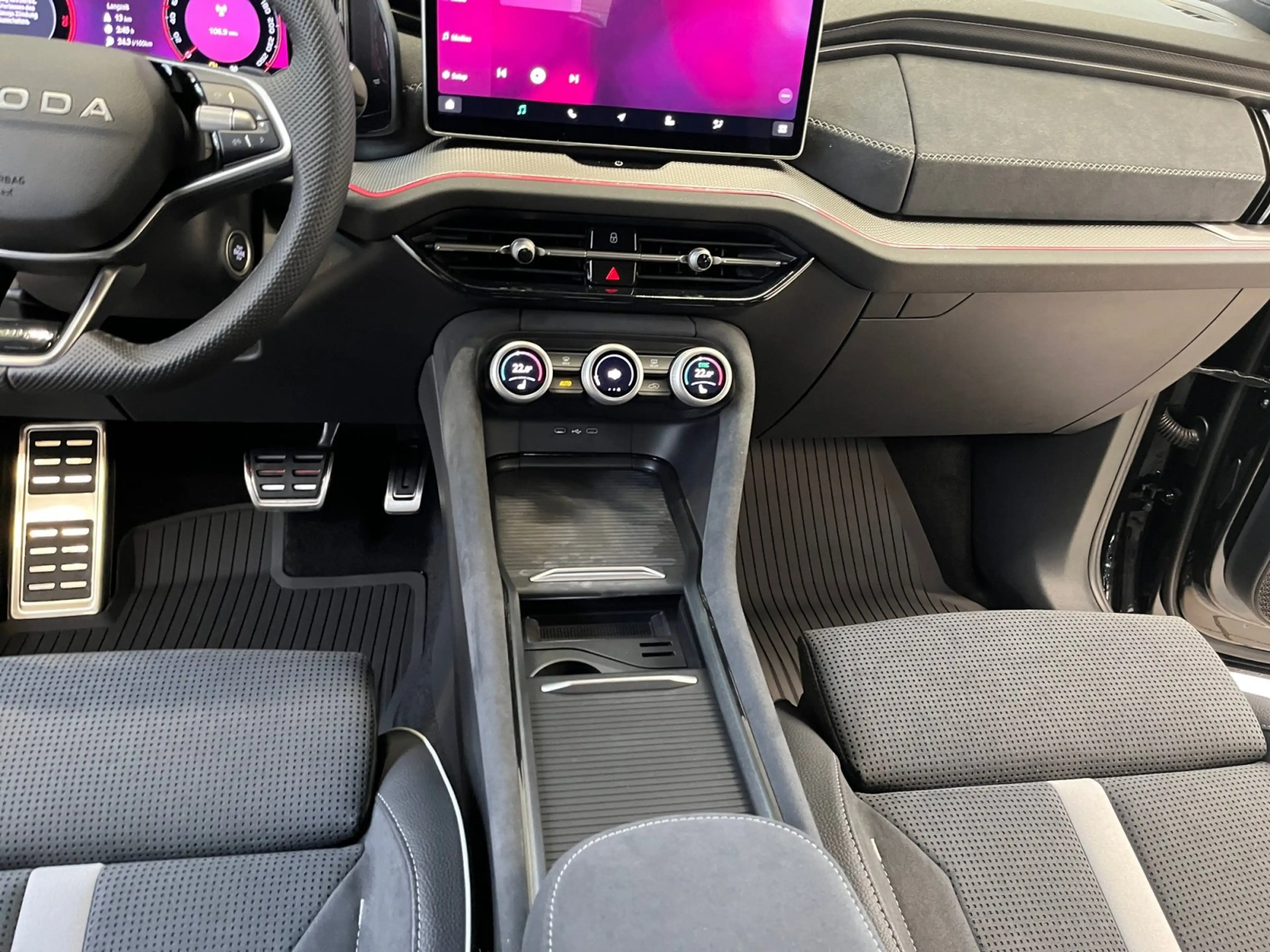 Skoda Kodiaq Sportline 1.5TSI mHEV DSG ACC AHK Navi Kam — photo 11