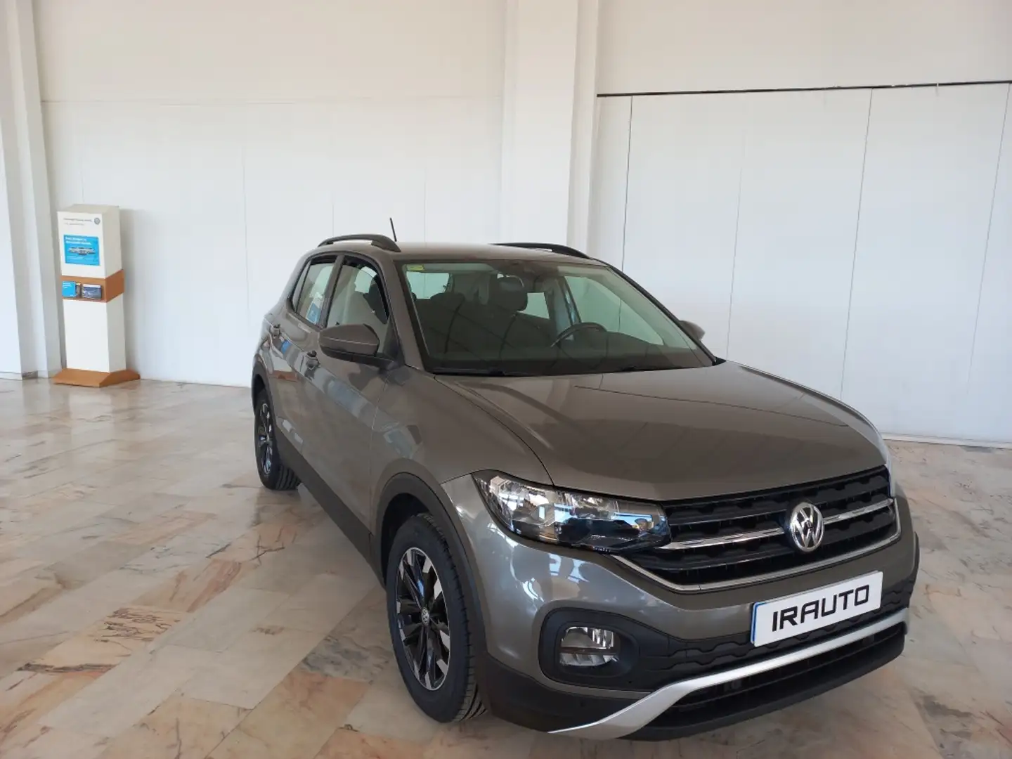 Volkswagen T-Cross 1.0 TSI Edition Gris - 1