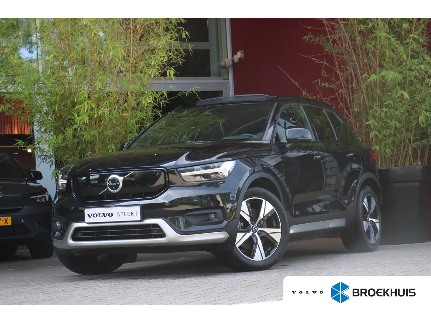 Volvo XC40 Recharge P8 AWD R-Design | Styling kit | Panoramad Zwart - 1
