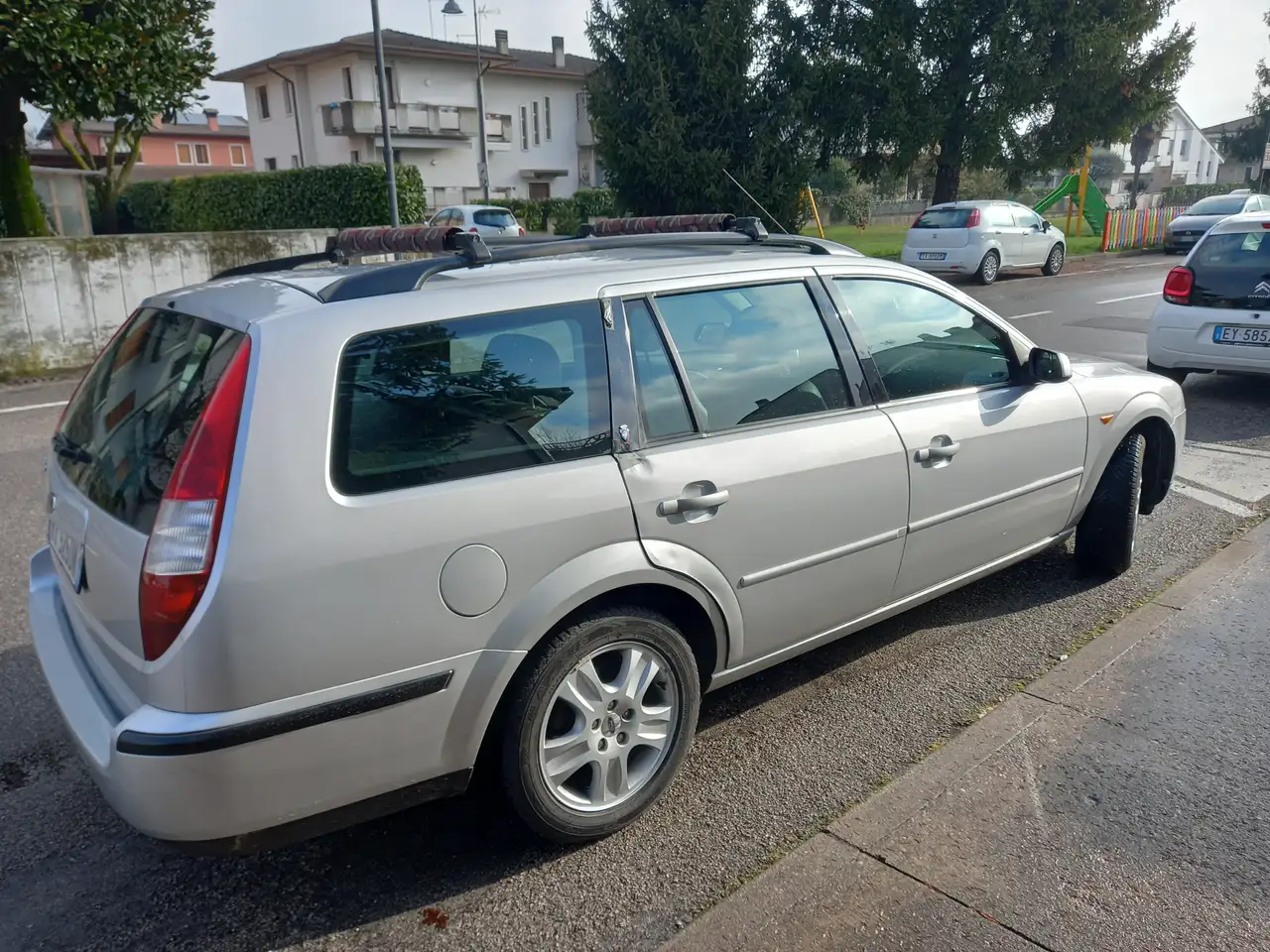 Ford Mondeo SW 2.0 tddi duratorq Ghia, foto 2