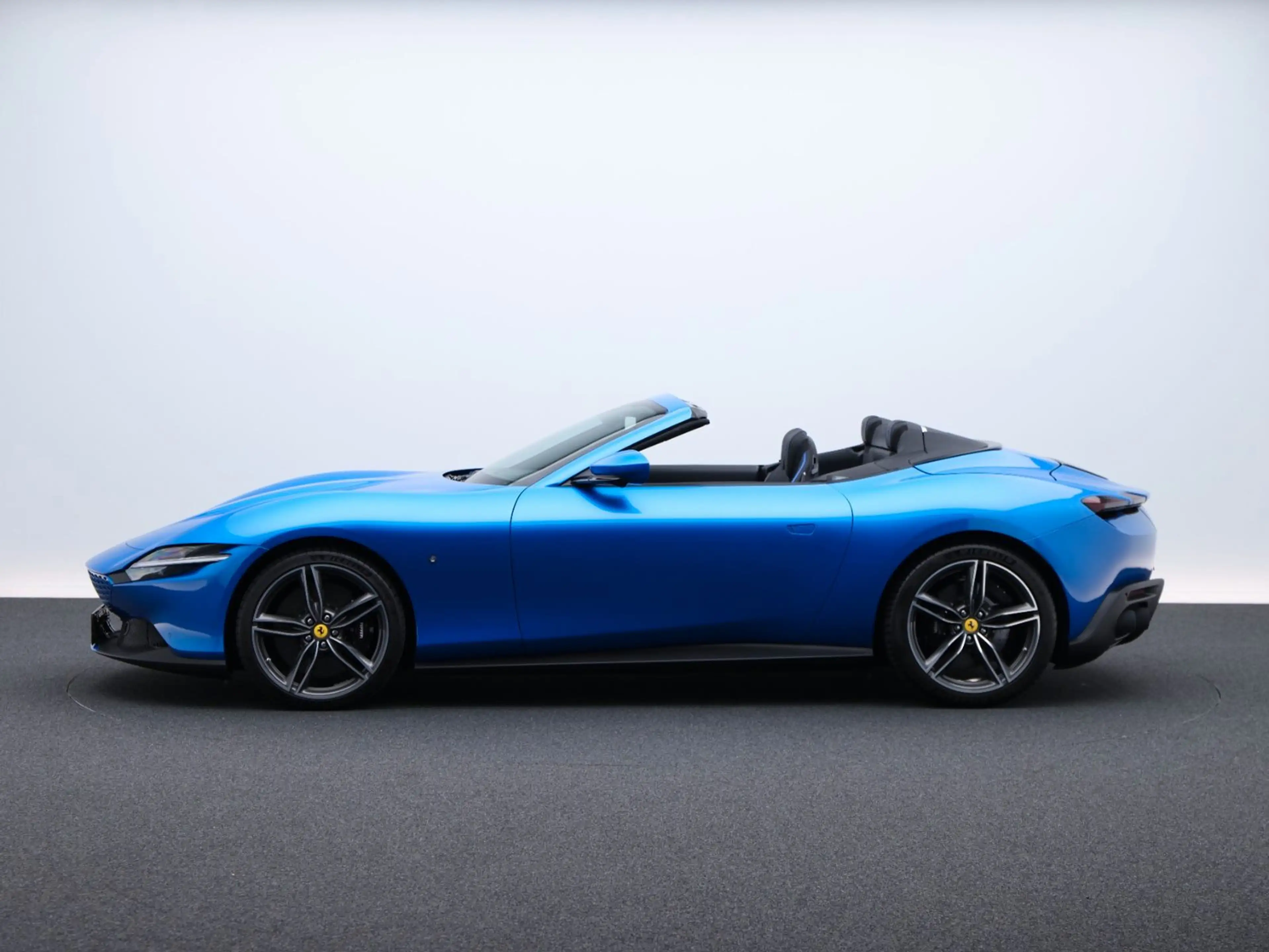 Ferrari Roma Spider   ***Ferrari Frankfurt*** — photo 9