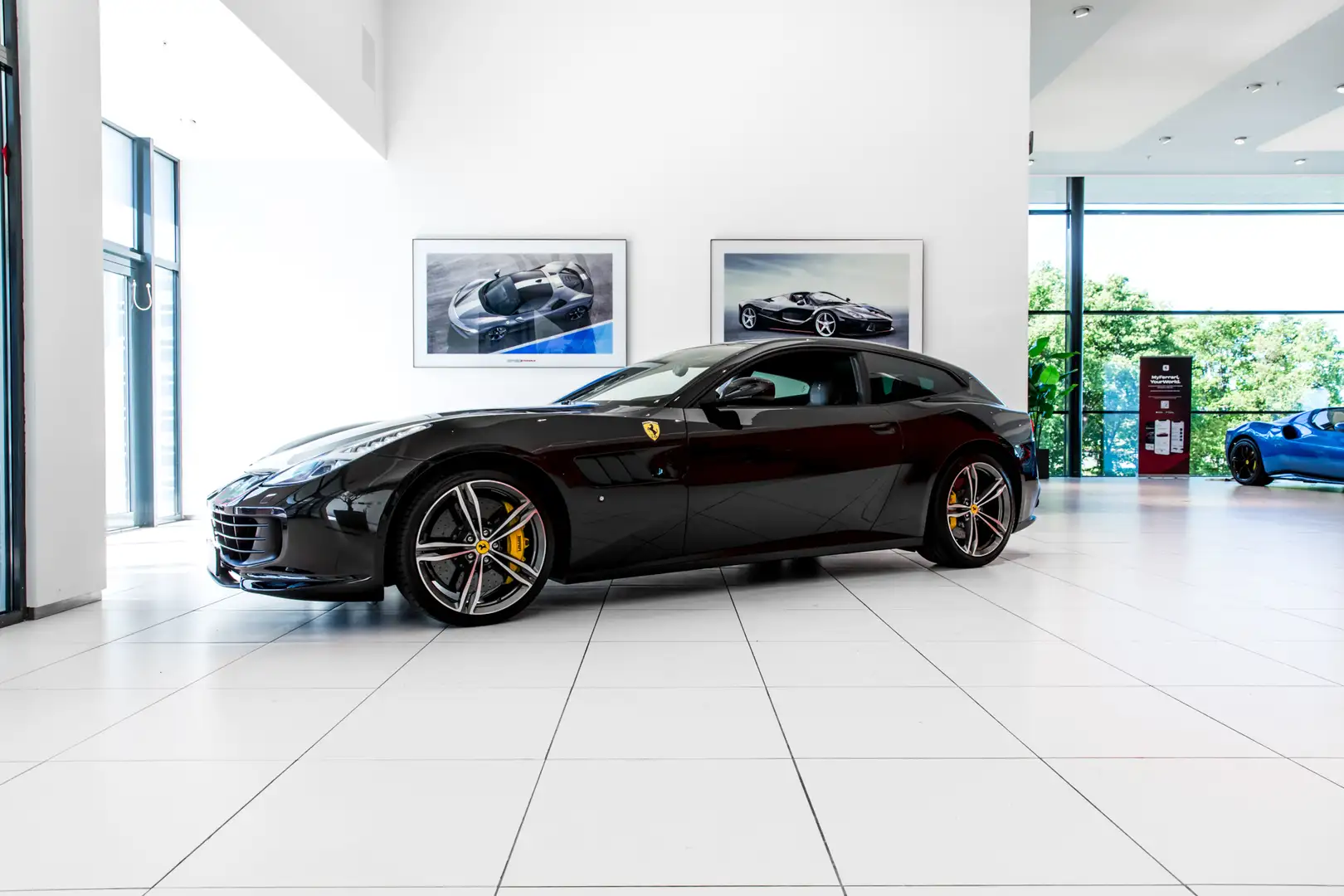 Ferrari GTC4 Lusso GTC4Lusso V12 ~Ferrari Munsterhuis~ Černá - 2