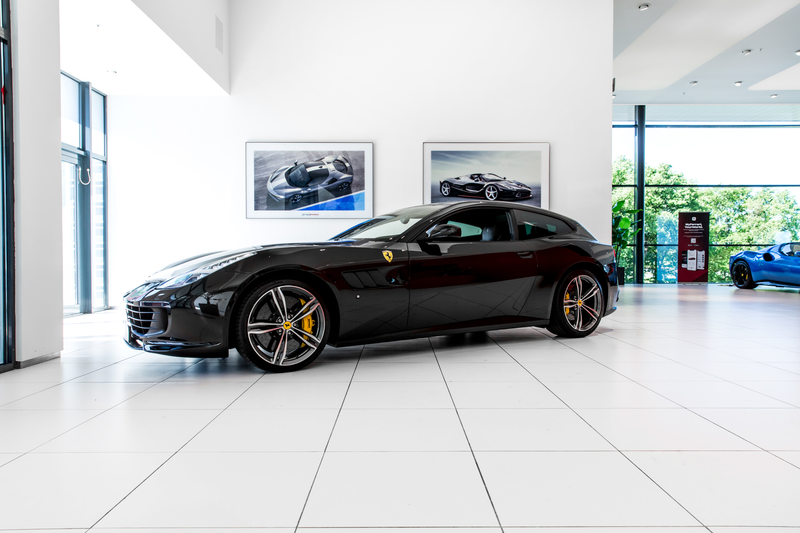 Ferrari GTC4 Lusso GTC4Lusso V12 ~Ferrari Munsterhuis~ — photo 3