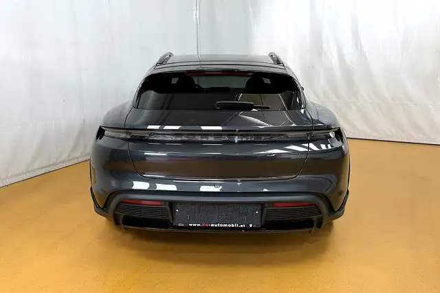 Porsche Taycan view 16