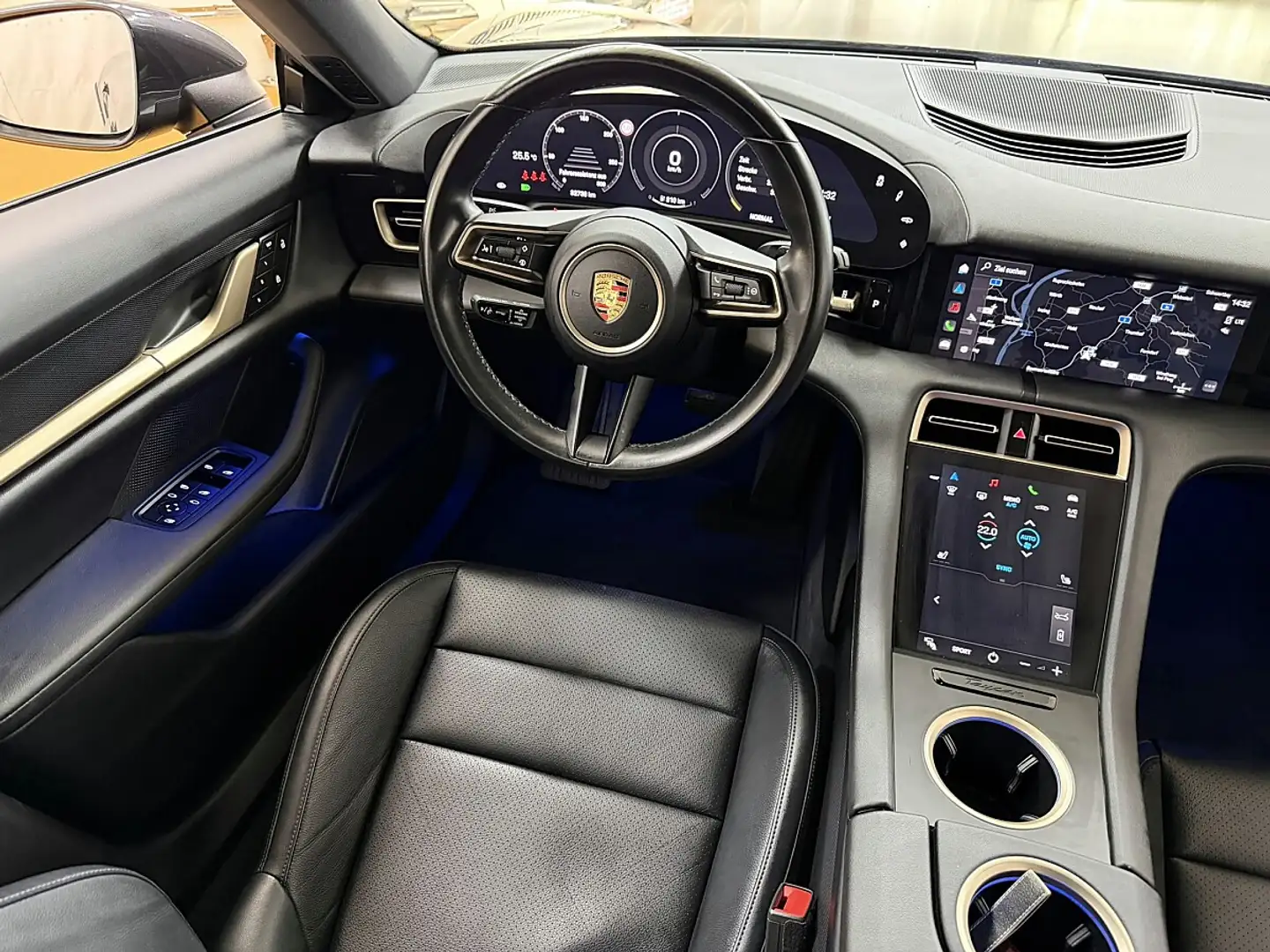 Porsche Taycan 4 Cross Turismo 83,7kWh Grau - 2