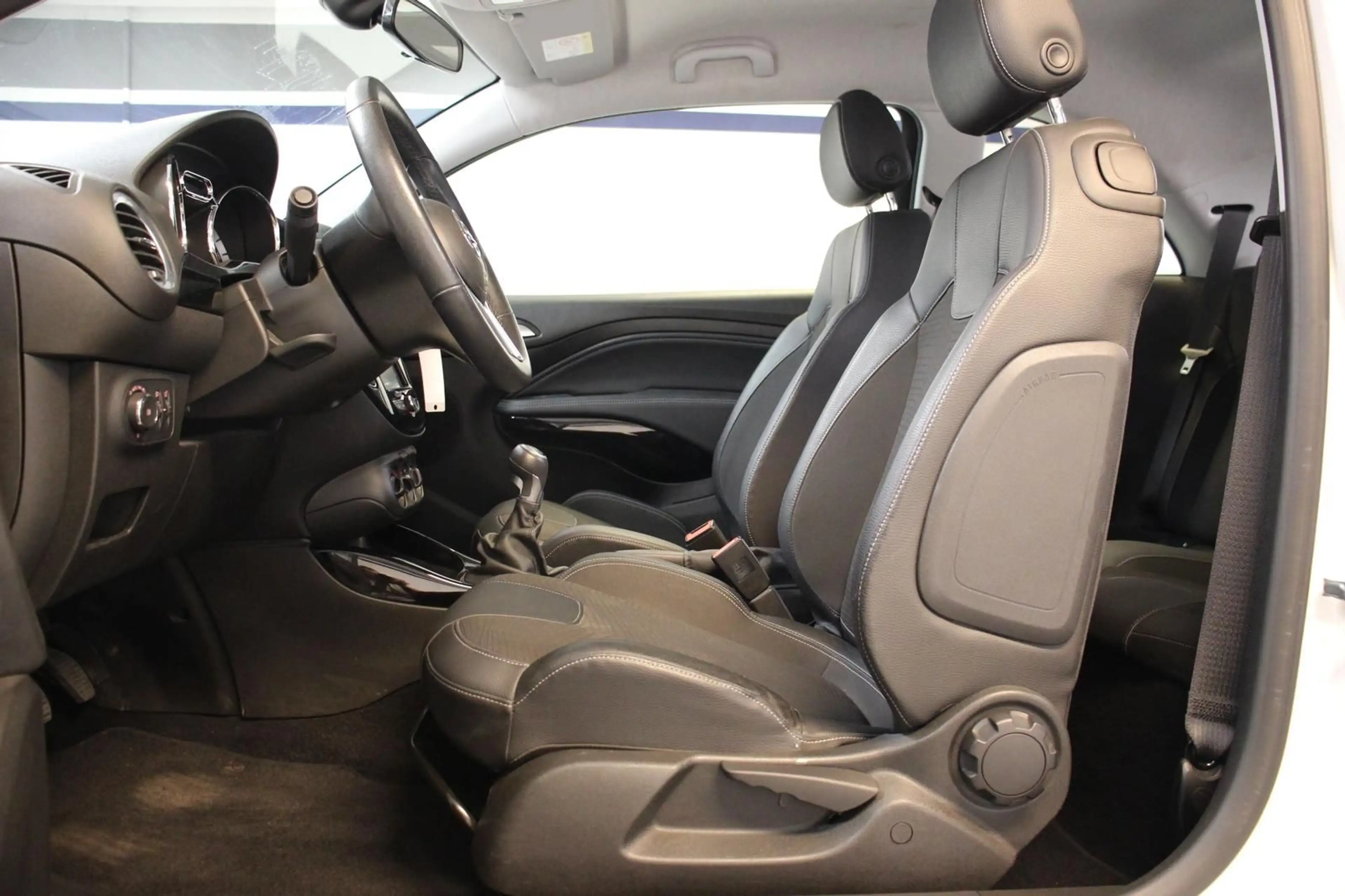 Opel Adam 1.4 *KLIMA/SHZ/BT/S.HEFT/TEMPOMAT/ALU/MFL* — photo 9